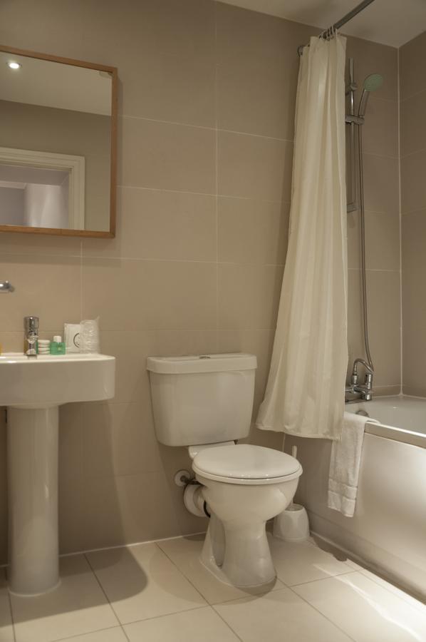 12 London Street Apartments Екстер'єр фото
